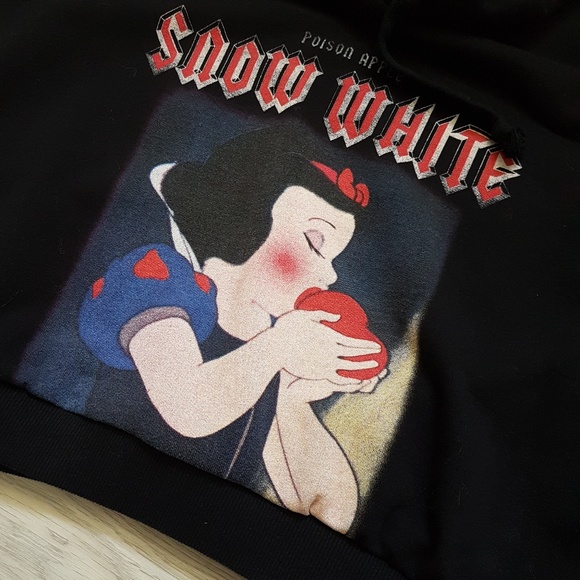 Snow white cropped hoodie - Picture 3 of 7